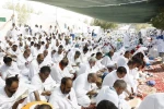 Arafat empty of people
Excused Women in Mena Men in Mashar al-Haram
