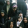 توزیع بسته فرهنگی در بین کودکان کربلایی