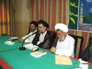 گزارش تصویری:جلسه روحانیون کاروان ها در مدینه منوره