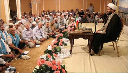 دعاي كميل و ندبه زائران در مدينه/عكس