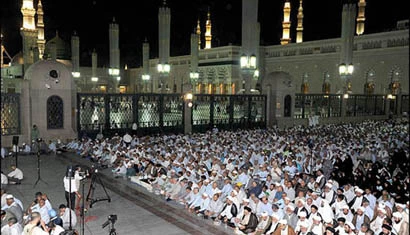 آخرين وداع زائران ايراني در بين الحرمين مدينه