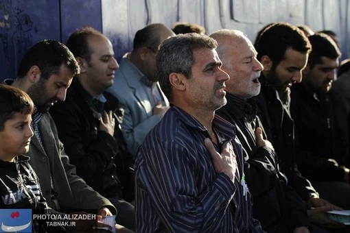 تصاوير : زيارت عاشورا در آسمان تهران