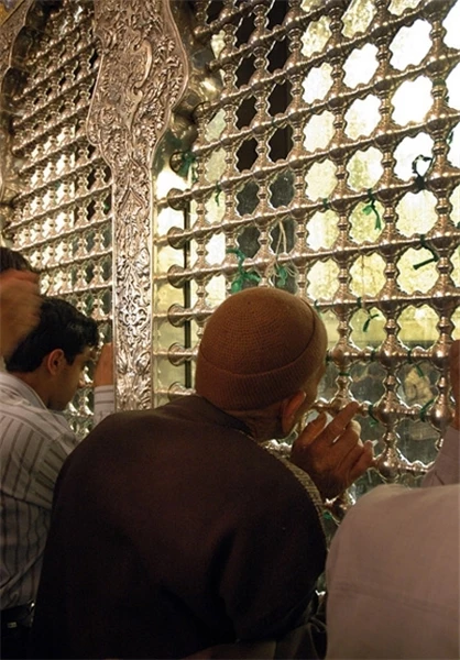 دل‌هايمان را روانه مشهدالرضا(ع) كنيم+تصاوير 
