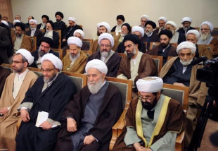 بايد دائماً در كوره اميد دميده شود، بخصوص كه نشانه هاي اميد فراوان است