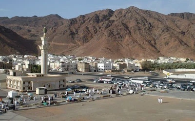 كوه اُحُد ما را دوست دارد و ما نيز او را دوست داريم
