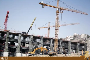 در حال صخره‌برداري از دماغه كوه قعيقعان