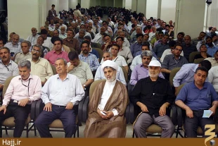 استقبال پرشور زائران بيت‌الله الحرام از مراسم پرفيض دعاي كميل و ندبه 