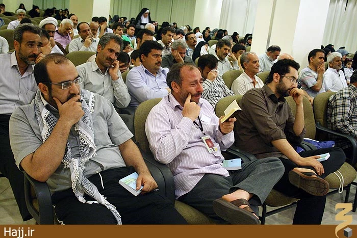 استقبال پرشور زائران بيت‌الله الحرام از مراسم پرفيض دعاي كميل و ندبه 