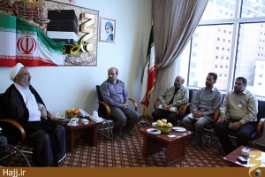 با حضور نماینده بعثه مقام معظم رهبری انجام شد؛

برنامه‌ریزی فرهنگی برای دانش‌آموزان عمره‌گزار در مکه