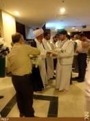 هم‌انديشي دانش‌آموزان عمره‌گزار شيعه و سني در مدينه