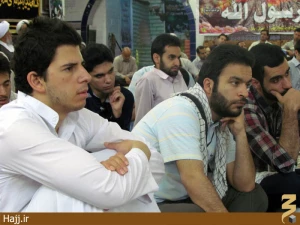 هم‌زمان با سال‌روز رحلت حضرت ام‌البنین برگزار شد

سوگ‌واری عمره‌گزاران در حسینه شیعیان مدینه + تصاویر
