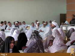 عمره‌گزاران خوافي در مدينه