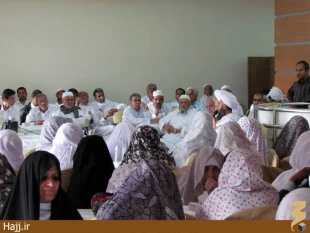 عمره‌گزاران خوافي در مدينه
