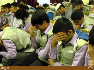 عزاداري دانش‌آموزان عمره‌گزار