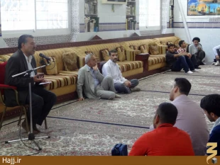 برگزاري حلقات قرآني دانش‌جويان در مسجد شيعيان