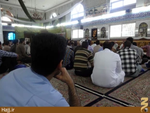 برگزاري حلقات قرآني دانش‌جويان در مسجد شيعيان