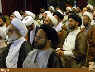 جلسه هفتگي روحانيون كاروان‌ها در مدينه برگزار شد