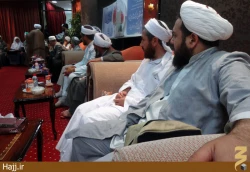 ديدار نماينده بعثه با خانواده شهداي اهل سنت