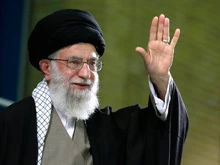 رهبر معظم انقلاب:

خدای متعال جریانى را که می‌خواهد در راه اتحادو پیشرفت امت اسلامى سنگ‌اندازى کند، متوقف خواهد کرد