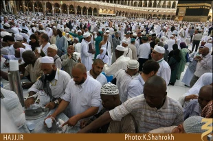 مصرف روزانه آب زَمزم چقدر است؟ 