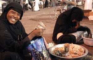 معضل دستفروشان، گریبان گیر شهرهای مکه و مدینه عدم برخورد جدی مسؤولان سعودی با جماعت دستفروش
