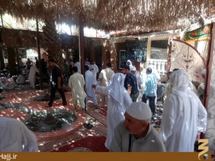 روز جمعه در حسينيه شيعيان مدينه