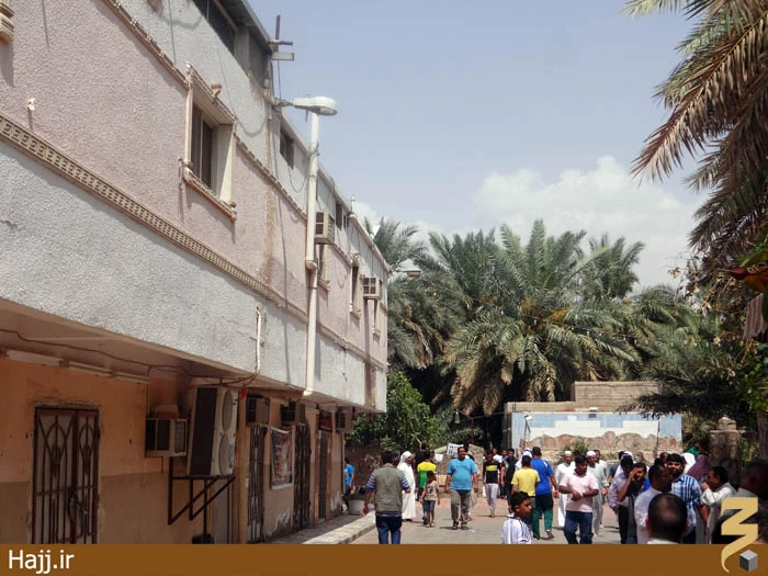 روز جمعه در حسينيه شيعيان مدينه