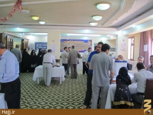 تصاوير حضور زائران ايراني در پاي صندوق‌هاي راي در كربلا/۲