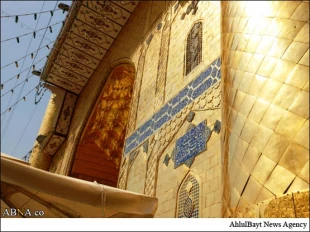 نصب كتيبه 300 ساله ايراني بر ورودي ايوان طلاي اميرالمومنين +عكس