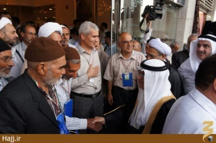 آيين استقبال از زائران ايراني در مدينه برگزار شد+عكس