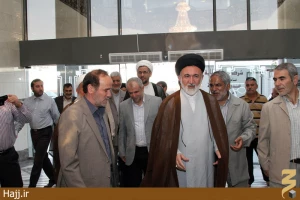دیدار مردمی نماینده ولی فقیه در حج عکس