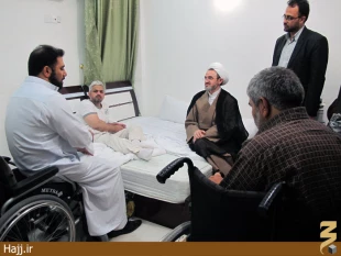 ديدار مسئول روحانيون بعثه مقام معظم رهبري با جانبازان زائر عتبات عاليات
