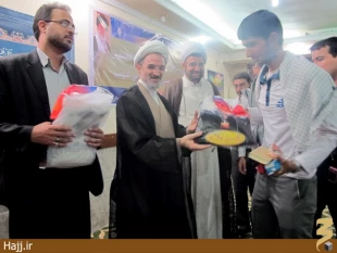 حضور دانشجويان در بعثه مقام معظم رهبري