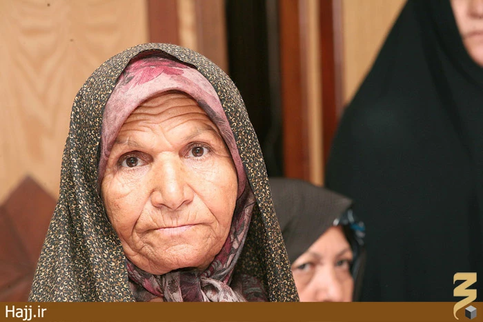 آبروي مادر شهيد و به خير گذشتن سانحه هوايي