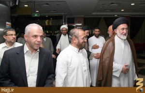 دیدار مردمی سرپرست حجاج ایرانی با زائران عکس