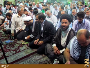 مراسم معنوي قرائت دعاي كميل در خيمه‌گاه حسيني
