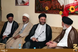 افكار روشن و خدمات شايسته موجب جاودانه ماندن نام خاندان حكيم شده است