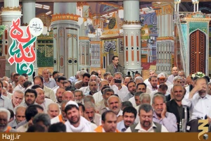سومین مراسم دعای ندبه زائران در مدینه عکس