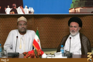 ديدار رئيس بعثهِ حج كومور با سرپرست حجاج ايراني+تصاوير