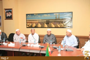 گفتگوي سرپرست حجاج ايراني با وزير امور مذهبي الجزاير و رييس بعثهِ قرقيزستان