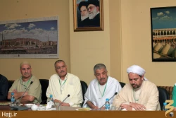 گفتگوي سرپرست حجاج ايراني با وزير امور مذهبي الجزاير و رييس بعثهِ قرقيزستان