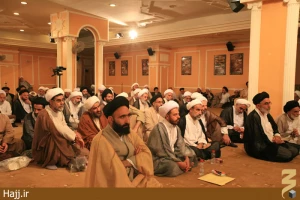 جانشین نماینده ولی فقیه در هم اندیشی روحانیون در مدینه گفت:

مباهله، نمایان گر آن است که اهل بیت همتایی نداشته اند
