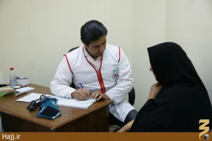 فعاليت پزشكان هلال احمر در مدينه/عكس