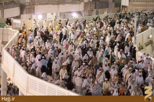 طواف در چه جهتي منطقي تر است + تصاوير طواف در شب گذشته