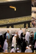 طواف در چه جهتي منطقي تر است + تصاوير طواف در شب گذشته