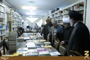 بازدیدسرپرست حجاج ایرانی و رئیس سازمان حج از کتابخانه تخصصی پژوهشکده حج عکس