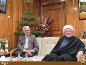 صبح امروز در محل بَعثه مقام معظم رهبری صورت گرفت :

تاکید روسای بَعثه های ایران و عراق بر گسترش  همکاری های فیمابین