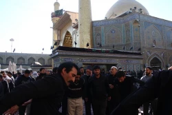 برافراشتن پرچم حرم مطهر رضوى بر افراز ايوان علوى