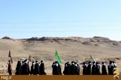پياده روي زائران امام رضا به سوي مشهد مقدس/تصاوير