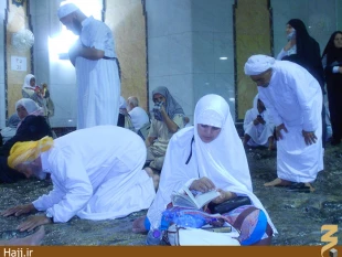 از عبادت تا عكس يادگاري بر بالاي كوه مروه